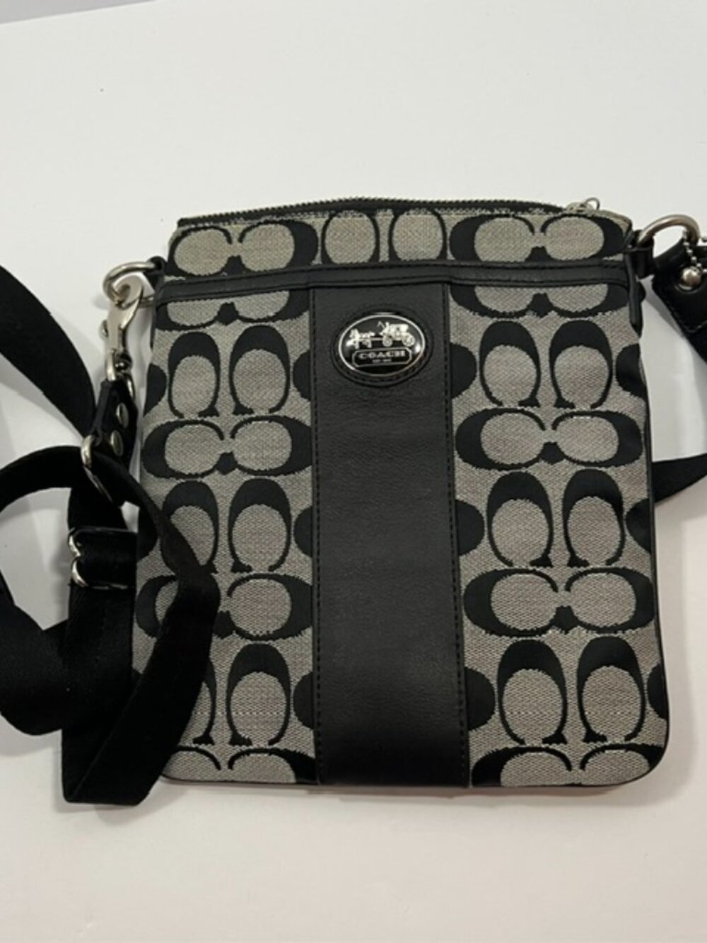COACH SUTTON SIGNATURE SWINGPACK CROSSBODY GRAY/BLACK JACQUARD 43976 EUC - Picture 12 of 12
